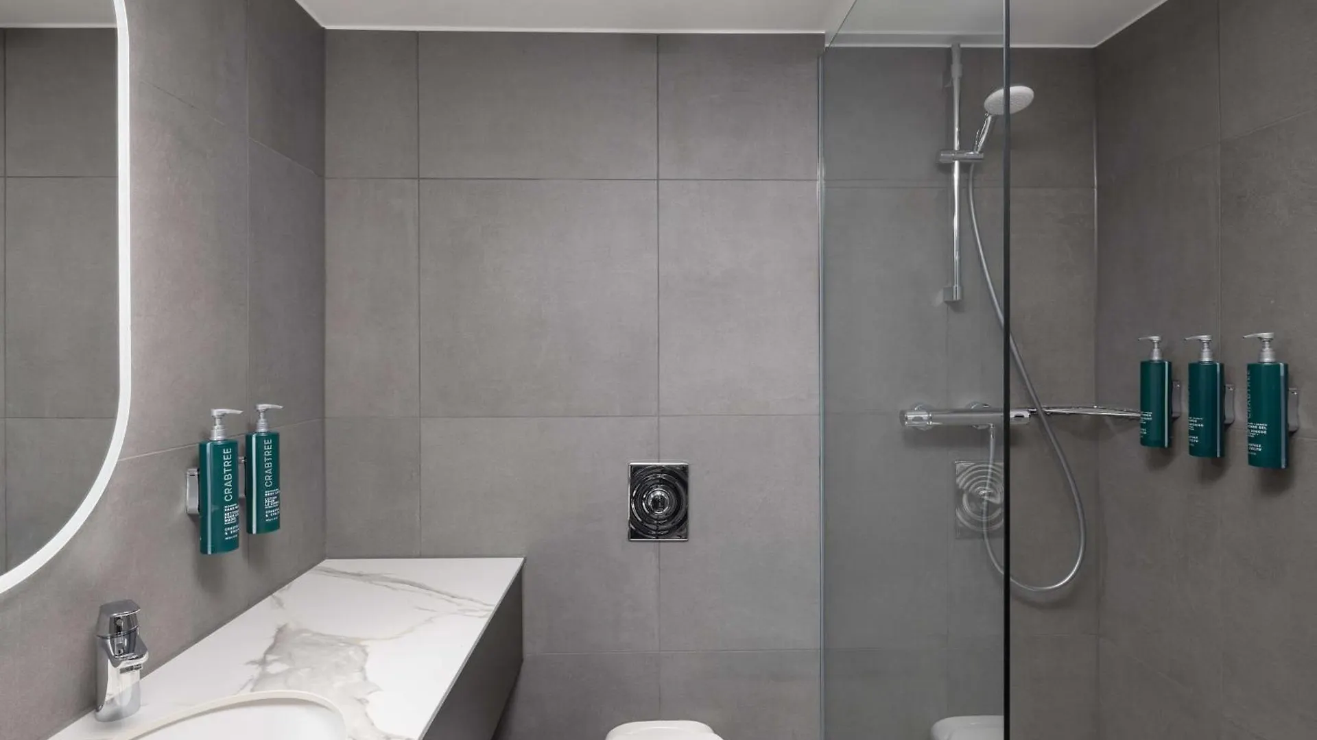 Hotel Hilton Duesseldorf 5*, Düsseldorf