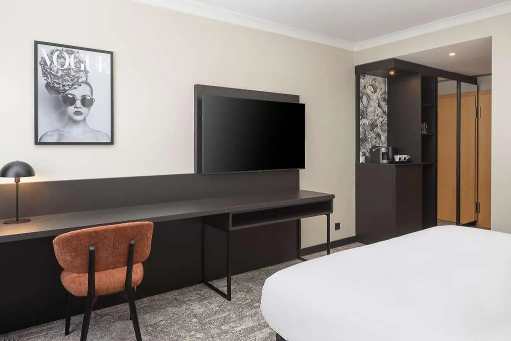Hotel Hilton Duesseldorf 5*, Düsseldorf