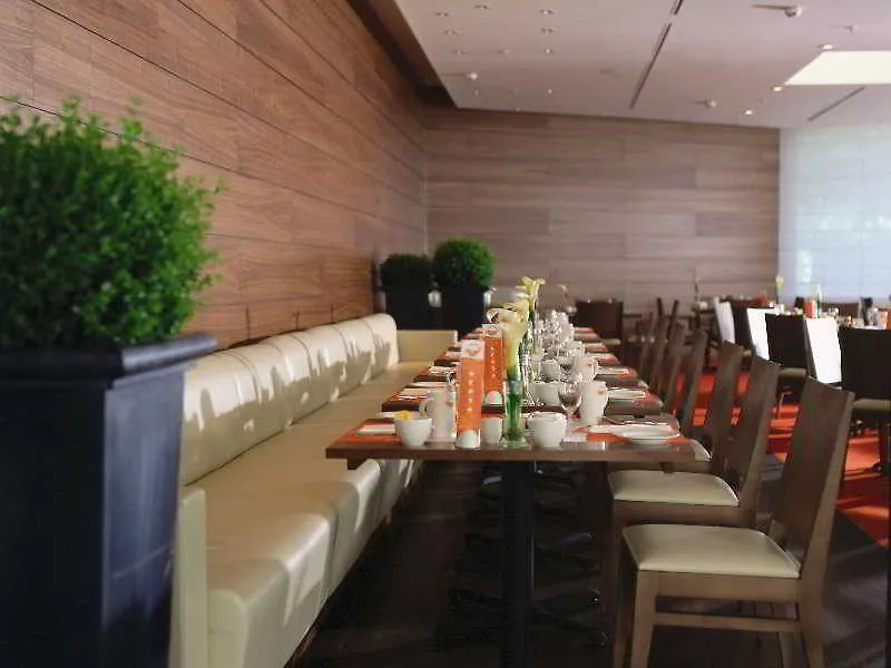 *****  Hilton Duesseldorf Hotel Germany